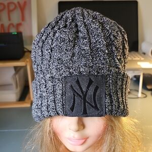 New York Yankees Knit Beanie